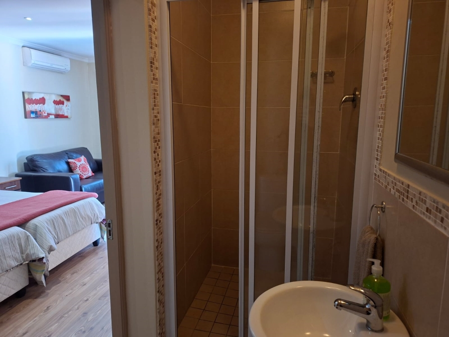 1 Bedroom Property for Sale in Uitenhage Central Eastern Cape